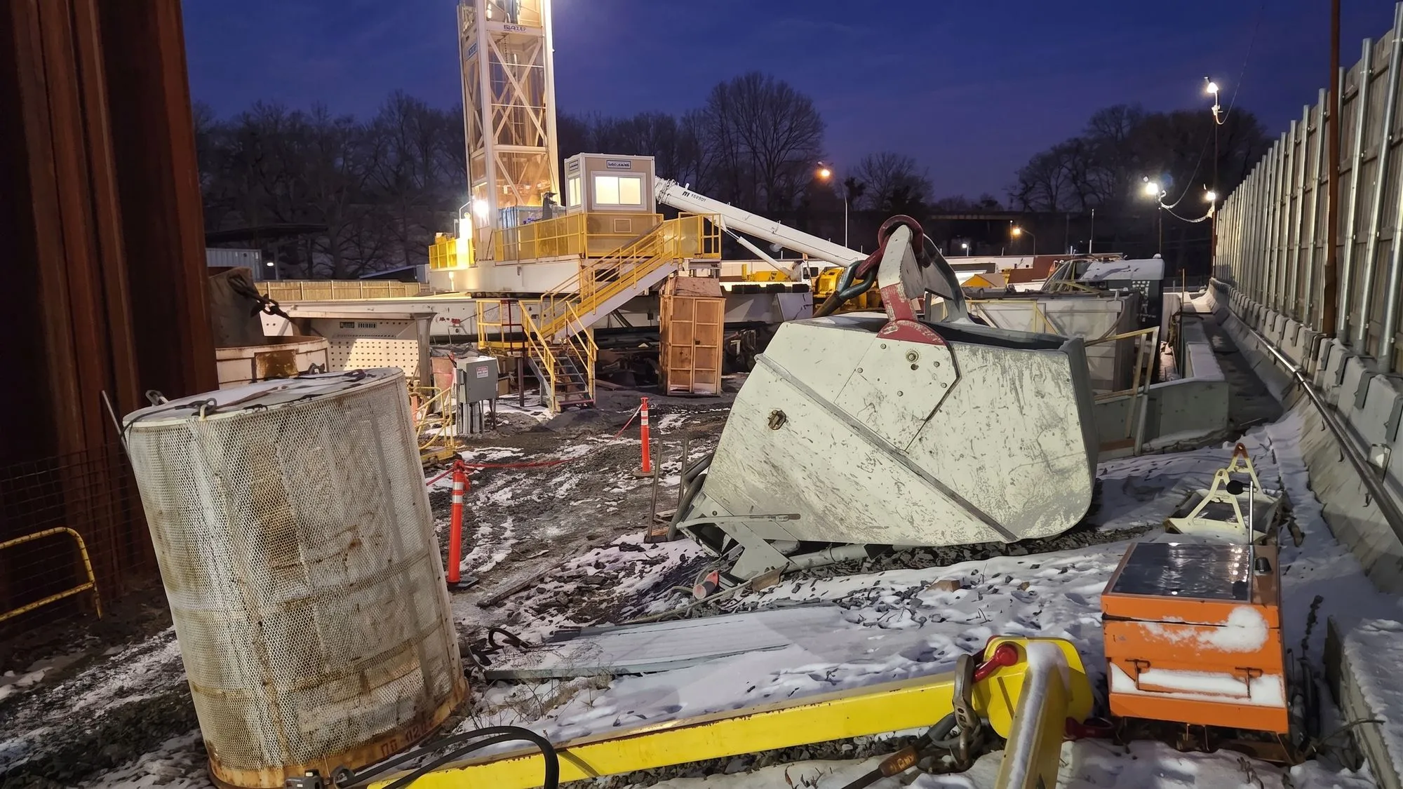 Deep water tunnel shaft excavation with concrete liner for the NYC DEP